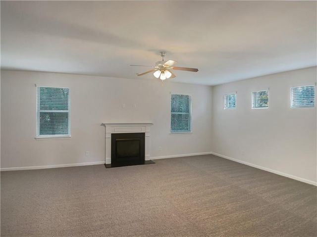 412 Live Oak Pass, Loganville, GA 30052