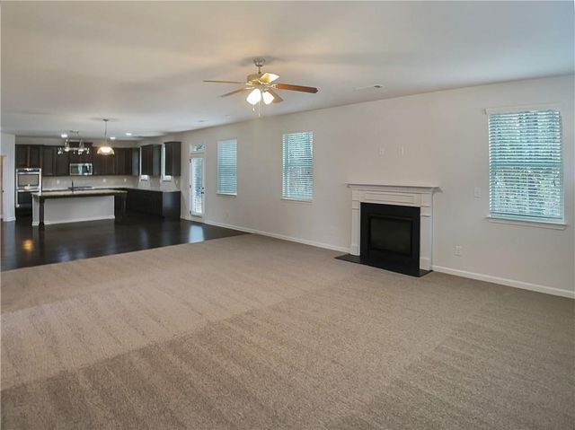 412 Live Oak Pass, Loganville, GA 30052