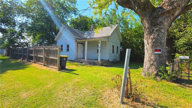 520 N Garland Avenue, Kansas City, MO 64120