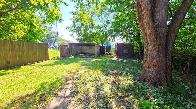 520 N Garland Avenue, Kansas City, MO 64120