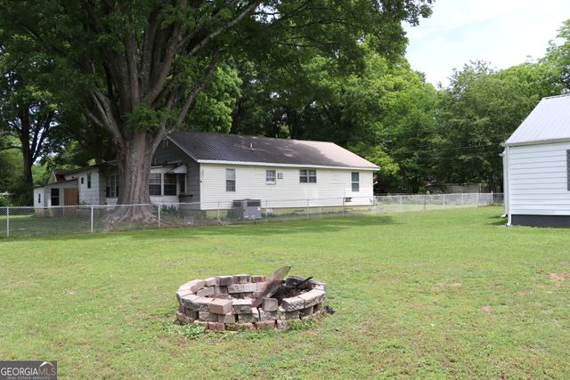 95 Cherry Street, Trion, GA 30753