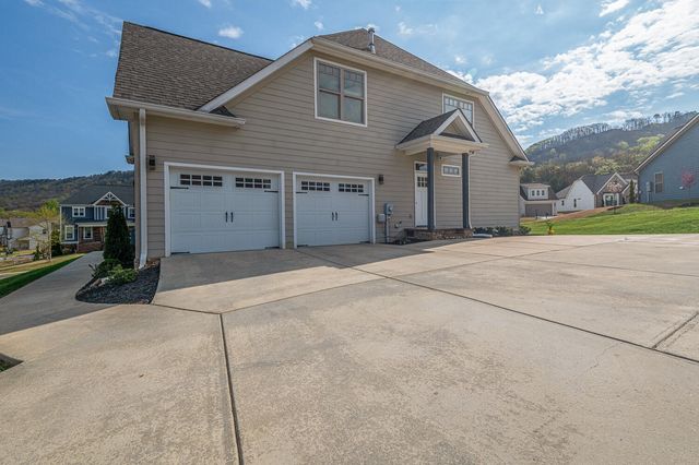 7724 Peppertree Drive, Ooltewah, TN 37363