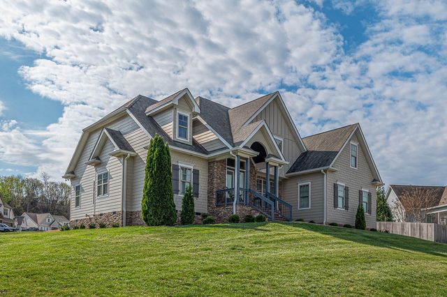 7724 Peppertree Drive, Ooltewah, TN 37363