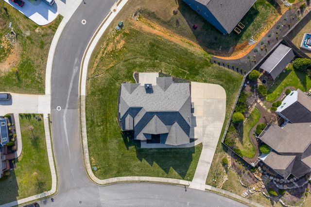 7724 Peppertree Drive, Ooltewah, TN 37363