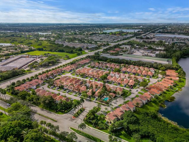 681 NW 172nd Ter, Pembroke Pines, FL 33029