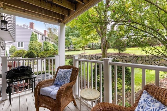 84 Walpole St 1C, Canton, MA 02021