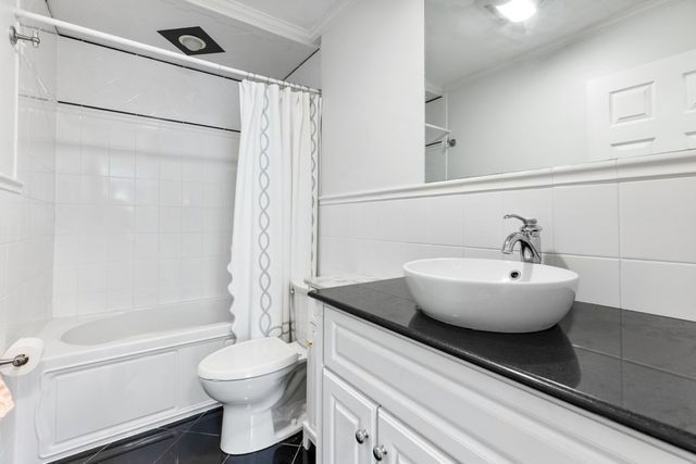 84 Walpole St 1C, Canton, MA 02021