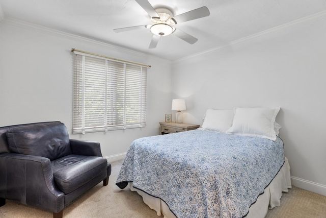 84 Walpole St 1C, Canton, MA 02021