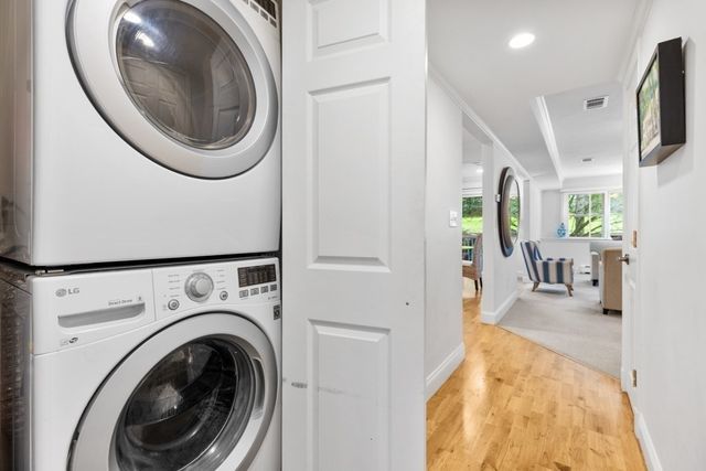 84 Walpole St 1C, Canton, MA 02021