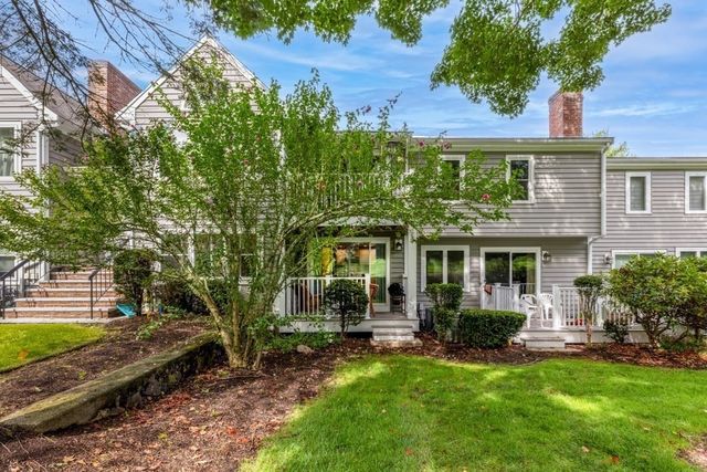 84 Walpole St 1C, Canton, MA 02021