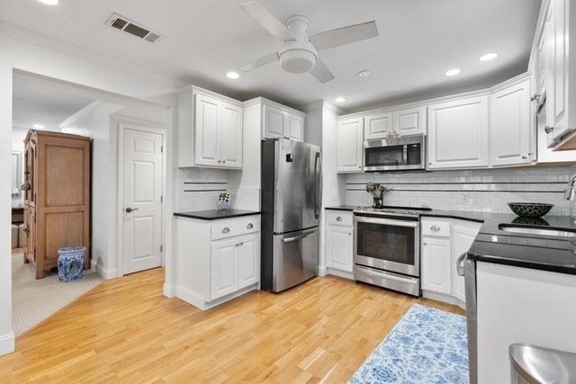 84 Walpole St 1C, Canton, MA 02021