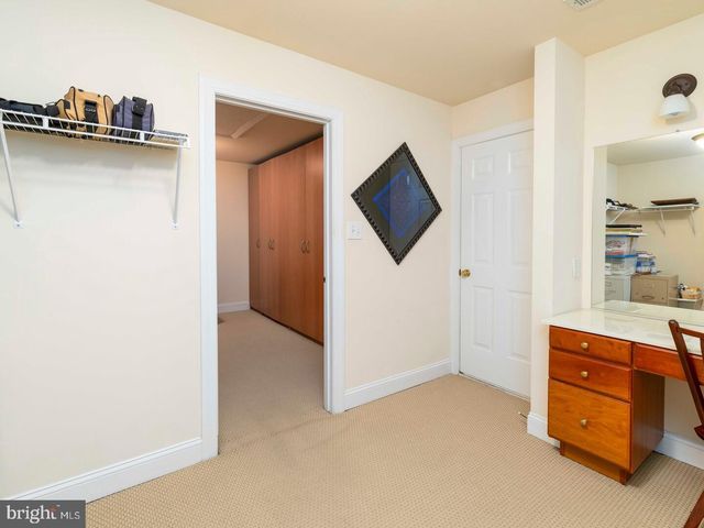 1425 LINDSAY LN, Jenkintown, PA 19046