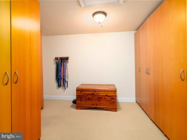 1425 LINDSAY LN, Jenkintown, PA 19046