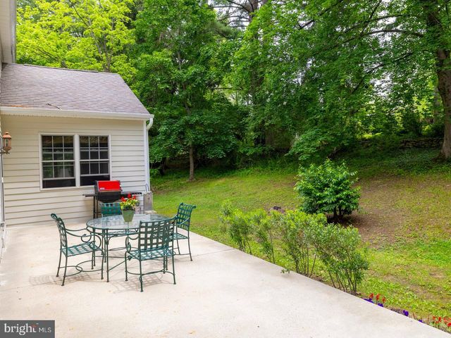 1425 LINDSAY LN, Jenkintown, PA 19046