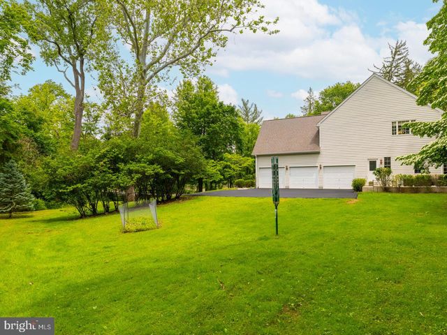 1425 LINDSAY LN, Jenkintown, PA 19046