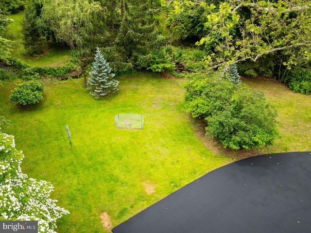 1425 LINDSAY LN, Jenkintown, PA 19046