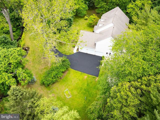 1425 LINDSAY LN, Jenkintown, PA 19046