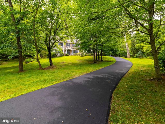 1425 LINDSAY LN, Jenkintown, PA 19046