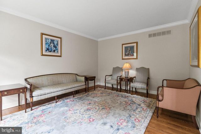 1425 LINDSAY LN, Jenkintown, PA 19046