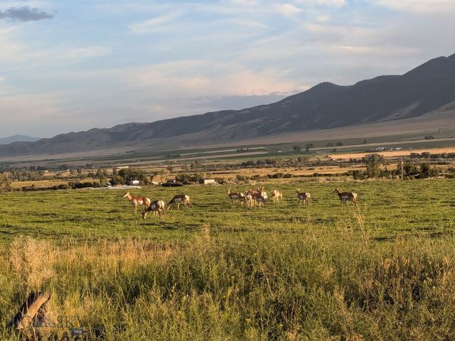 30 Mountain View Road, Sheridan, MT 59749