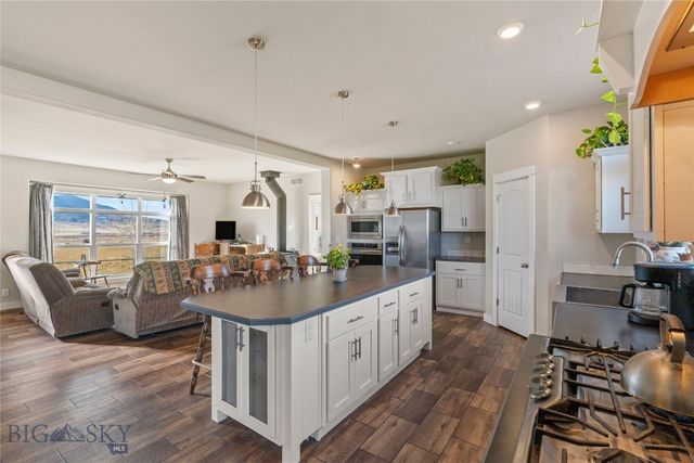 30 Mountain View Road, Sheridan, MT 59749