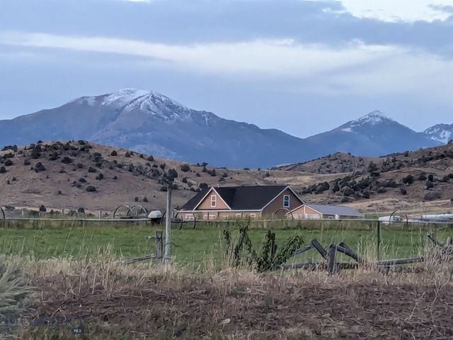 30 Mountain View Road, Sheridan, MT 59749
