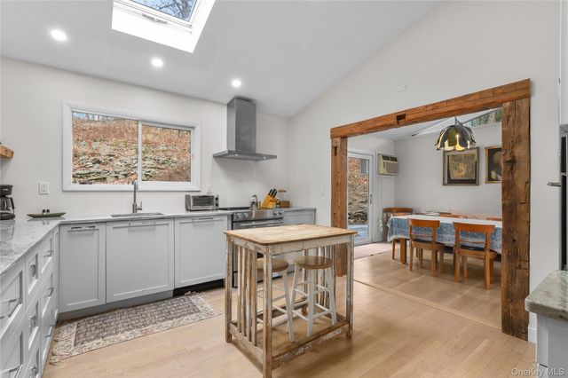 20 Cedar Road E, Katonah, NY 10536