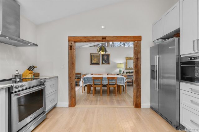 20 Cedar Road E, Katonah, NY 10536