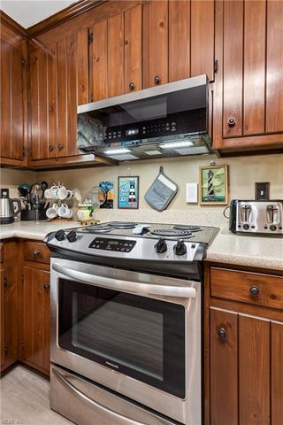 621 Old Dominion RD, Yorktown, VA 23692