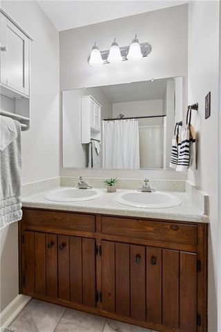 621 Old Dominion RD, Yorktown, VA 23692