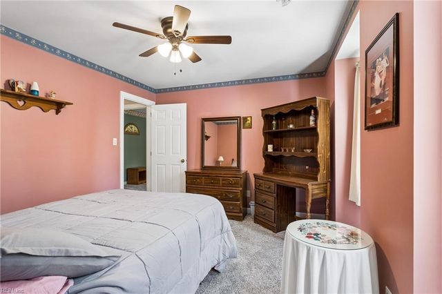 621 Old Dominion RD, Yorktown, VA 23692