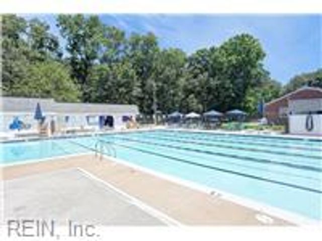 621 Old Dominion RD, Yorktown, VA 23692