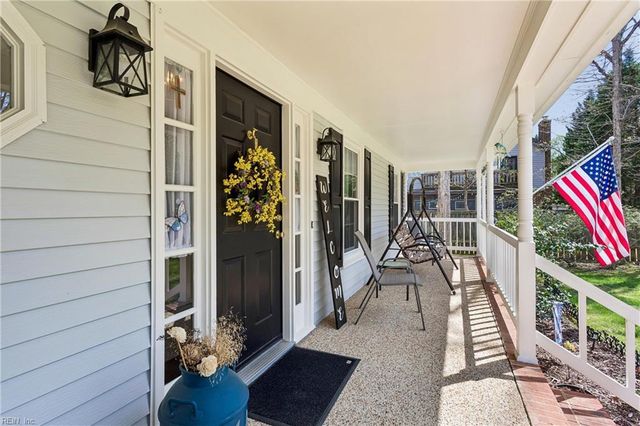 621 Old Dominion RD, Yorktown, VA 23692