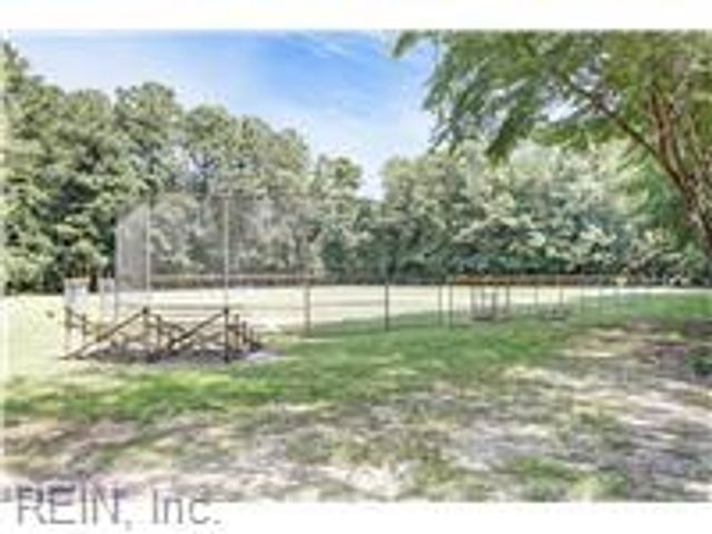 621 Old Dominion RD, Yorktown, VA 23692