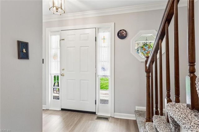 621 Old Dominion RD, Yorktown, VA 23692