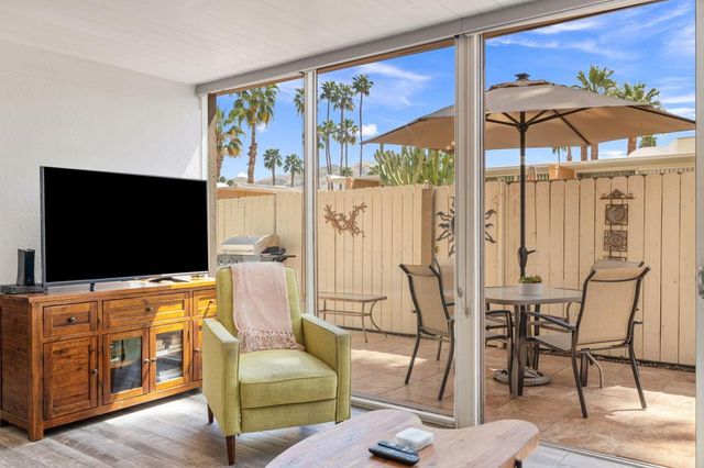 1111 E Palm Canyon Drive 104, Palm Springs, CA 92264