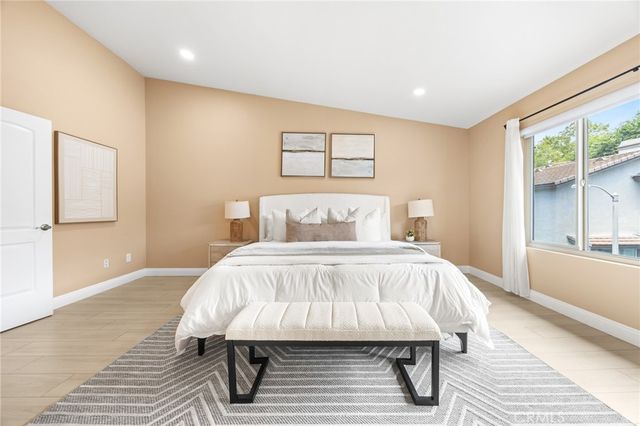 3 Moon Shadow, Irvine, CA 92603