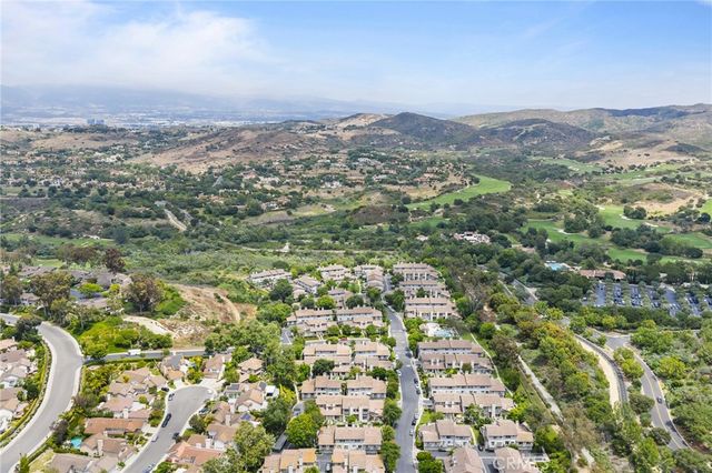 3 Moon Shadow, Irvine, CA 92603