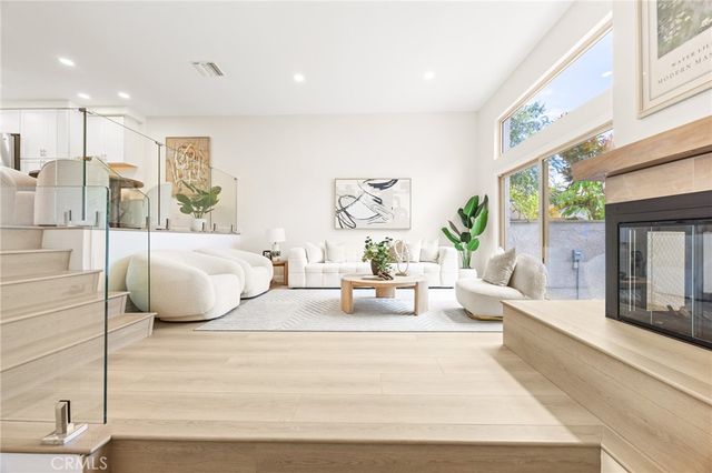 3 Moon Shadow, Irvine, CA 92603