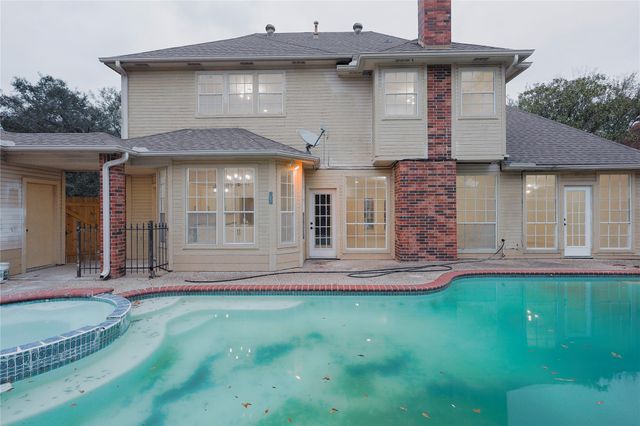 17527 Sandy Cliffs Drive, Houston, TX 77090