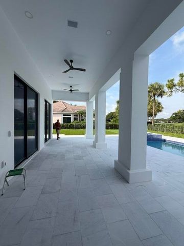 2525 Seminole Circle, West Palm Beach, FL 33409