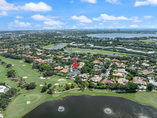 2525 Seminole Circle, West Palm Beach, FL 33409