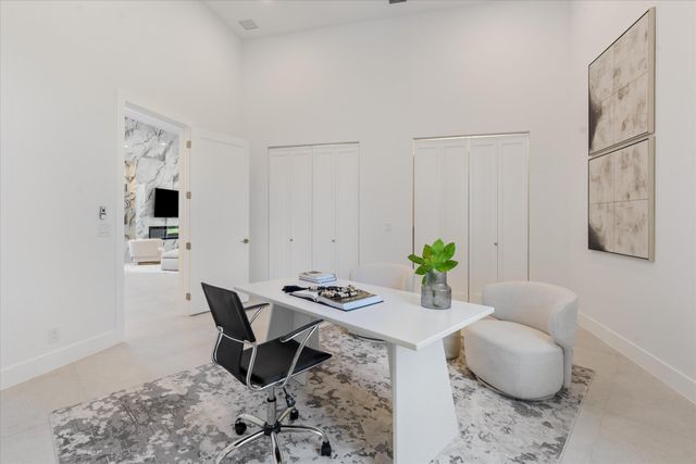 2525 Seminole Circle, West Palm Beach, FL 33409