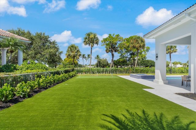2525 Seminole Circle, West Palm Beach, FL 33409