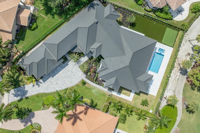 2525 Seminole Circle, West Palm Beach, FL 33409