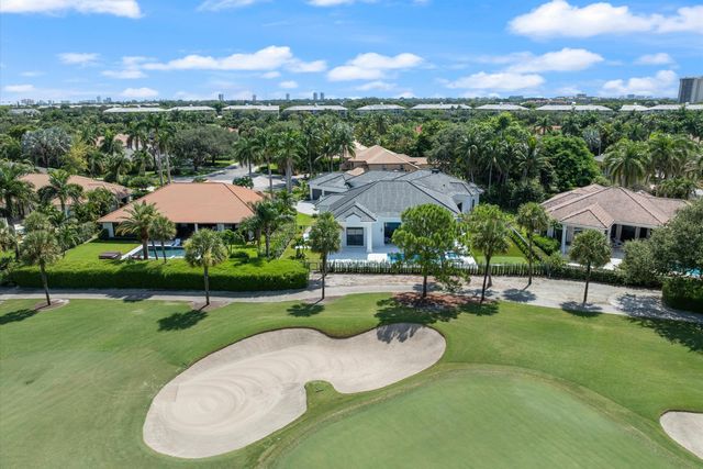 2525 Seminole Circle, West Palm Beach, FL 33409