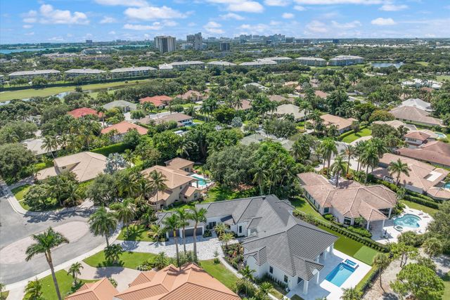 2525 Seminole Circle, West Palm Beach, FL 33409
