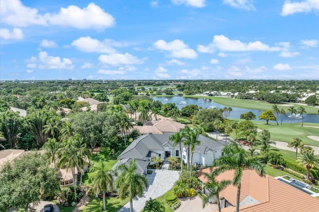 2525 Seminole Circle, West Palm Beach, FL 33409