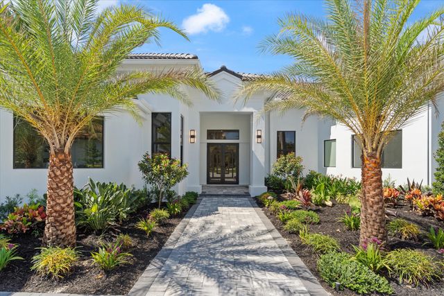 2525 Seminole Circle, West Palm Beach, FL 33409