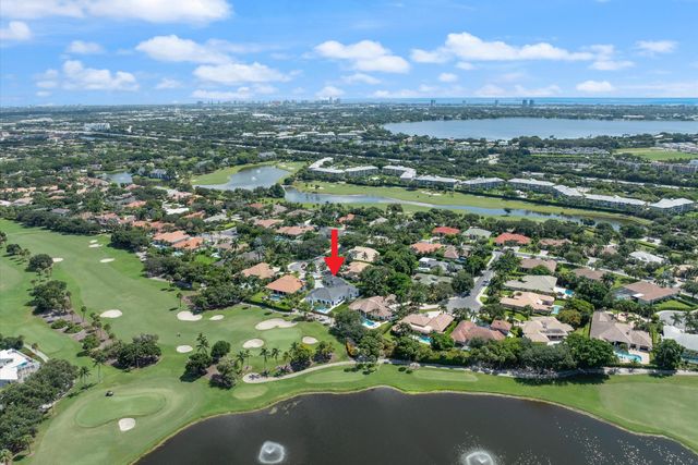 2525 Seminole Circle, West Palm Beach, FL 33409
